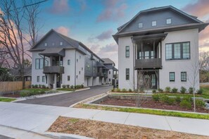Exterior - Beech House, 3BR/4BA, King Beds, Garage, 12S (Nashville)
