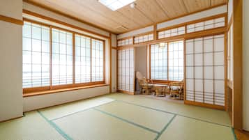 In-room safe, free WiFi