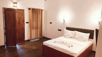 Comfort Double Room, Mountain View | In-room safe, desk, laptop workspace, blackout drapes