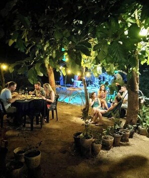 Bar (on property) - Near the canal homesty (Sigiriya)