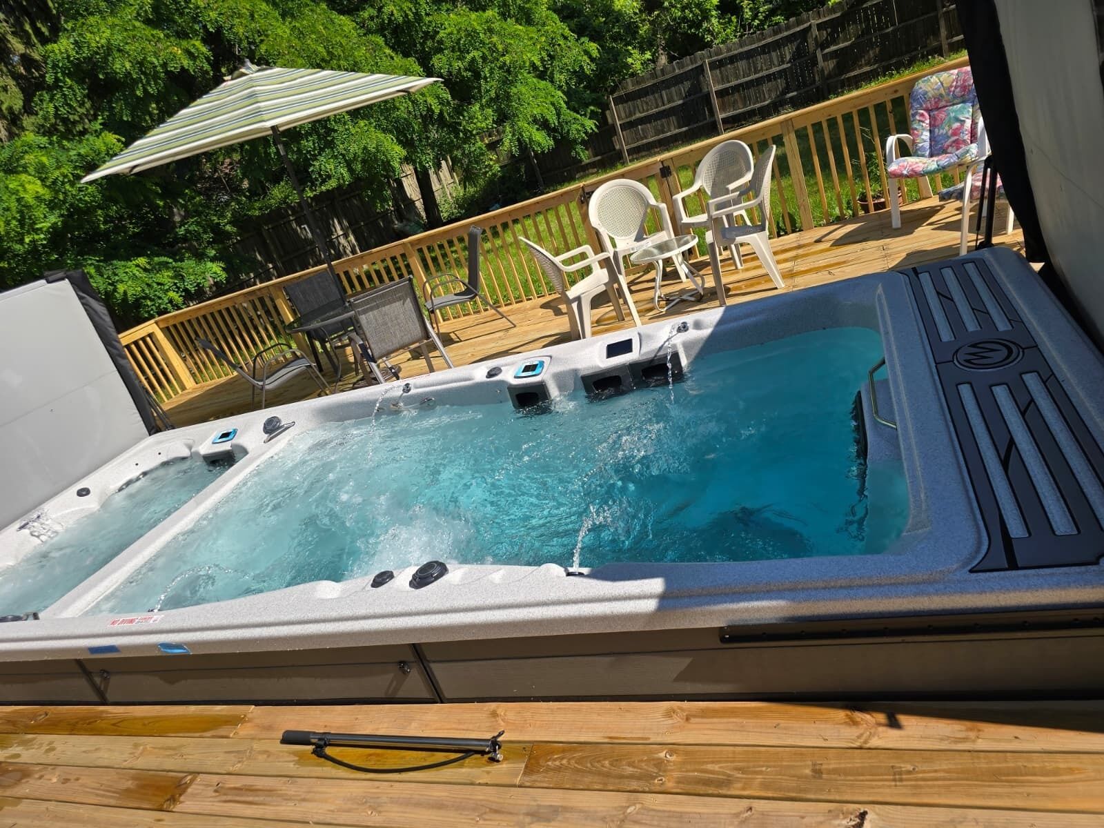 Bain à remous extérieur