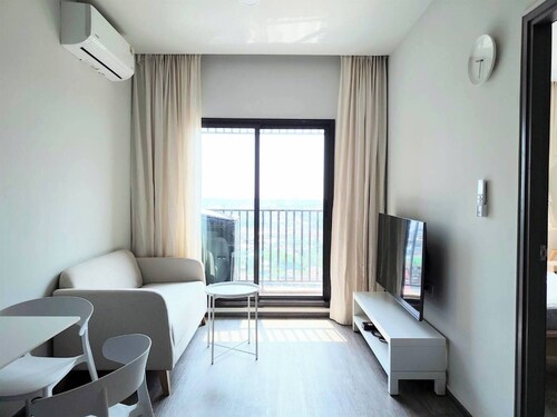 Room-apartment in Thon Buri 0 Meter From