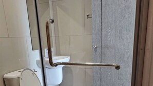Unclassified image, 5 of 21, button - Room-apartment in Thon Buri 0 Meter From (Bangkok)