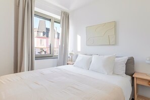 Iron/ironing board, WiFi, bed sheets - Blueground | Howald, view, nr Parc de Merl (Luxembourg)