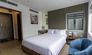 Basic Double or Twin Room, City View | Desk - Tran Vinh 2 Hotel (Bac Lieu)