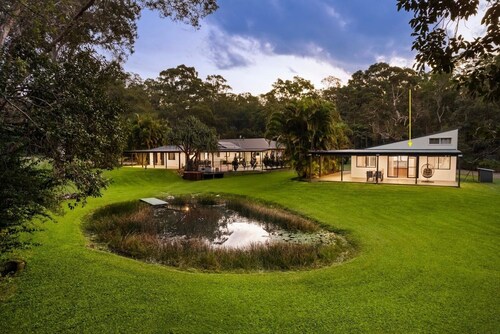 Your tranquil escape by the lake. Minutes from Noosa and sunny coast beaches.