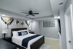 Iron/ironing board, travel cot, free WiFi, bed sheets - Charming condo in beautiful South Padre Island with AC comfort (South Padre Island)