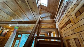 ์ฌ๋ , ์ฐ ์ ๋ง | ๋ด๋ถ