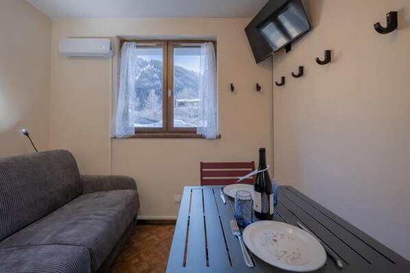 Living and dining room