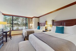 2 bedrooms, iron/ironing board, Internet, bed sheets