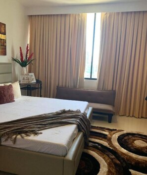 Room - Avenir Condominium near Waterfront Hotel Casino (Cebu City)