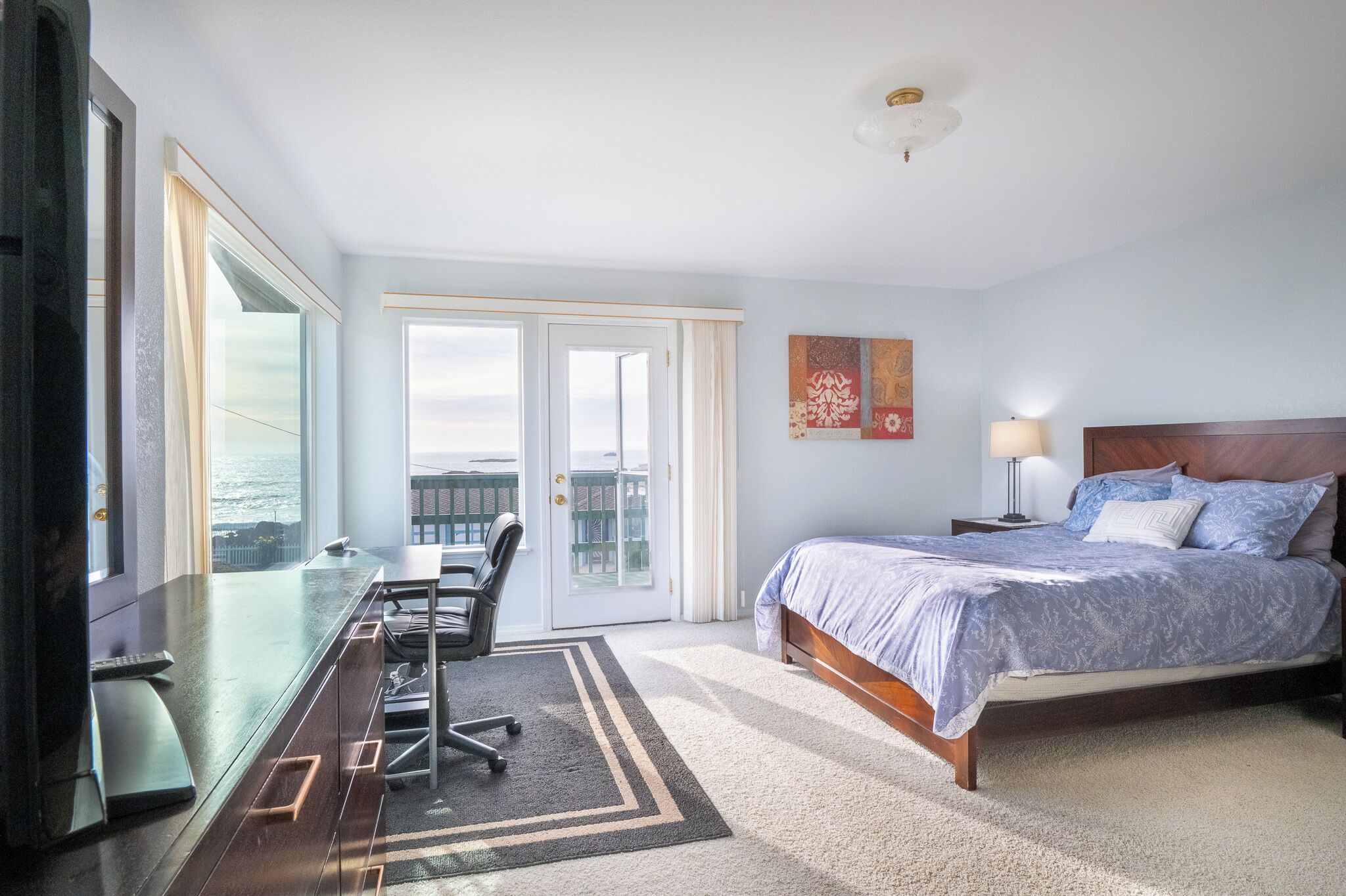 2 soverom, strykejern/-brett og wi-fi (inkludert)