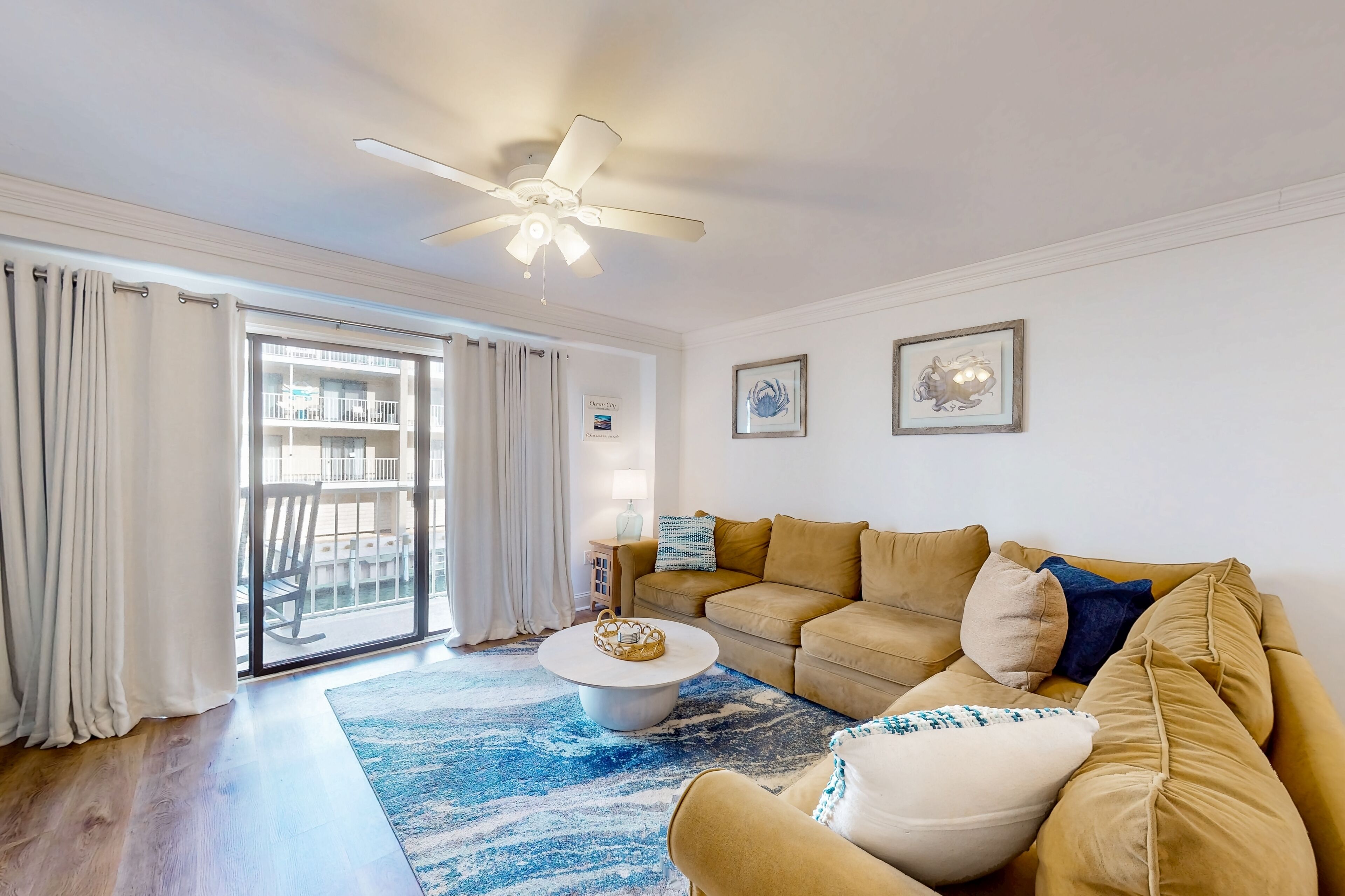 リビング エリア