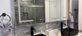 Spacious Luxury Apartment in Restored Asbury Mansion