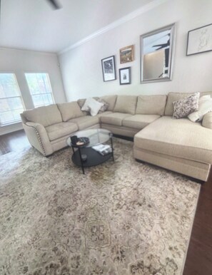 Living area - Charming four bedroom two bath in Little Elm,TX (Little Elm)