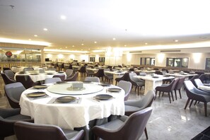 Daily buffet breakfast (THB 300 per person) - Enrich Grand Hotel (Wangthongland/Khlongchaokhunsingh)