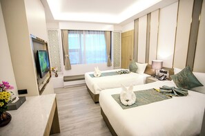 Deluxe Twin Room, City View | Desk, laptop workspace, blackout drapes, free WiFi - Enrich Grand Hotel (Wangthongland/Khlongchaokhunsingh)