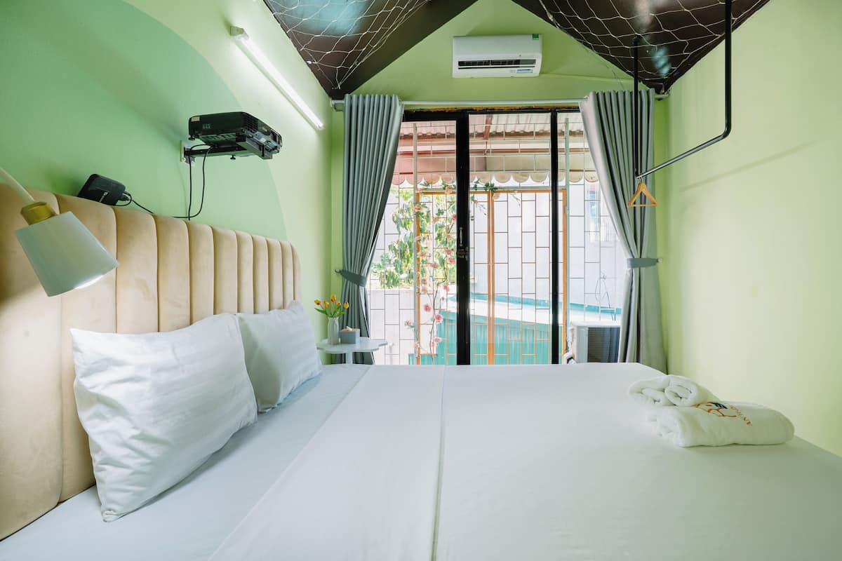 Standard Apartment, City View | Desk, free WiFi