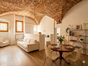 Smart TV 65 pulgadas con canales de televisión digitales