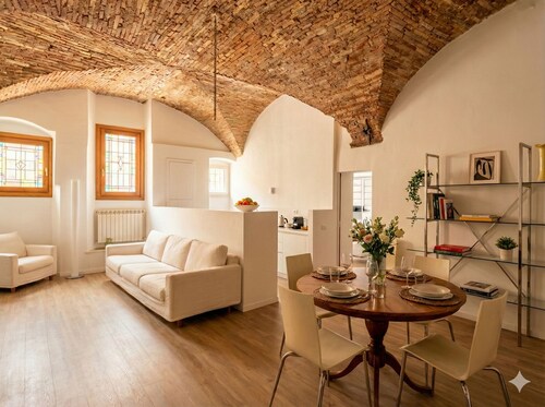 Le Volte di via Portica