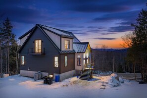 Exterior - Deer Hill- Luxe Mountain Chalet Near Sunday River (Newry)