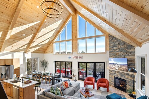Deer Hill- Luxe Mountain Chalet Near Sunday River