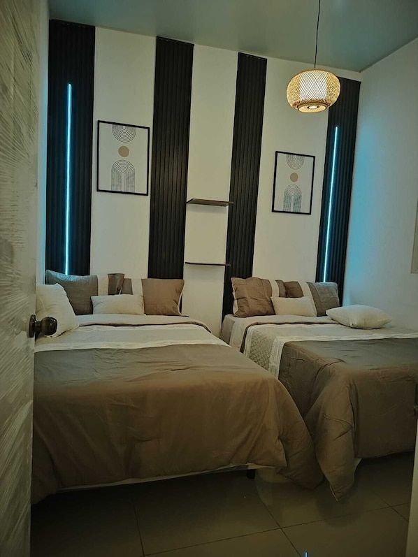 2 bedrooms, iron/ironing board, free WiFi, bed sheets