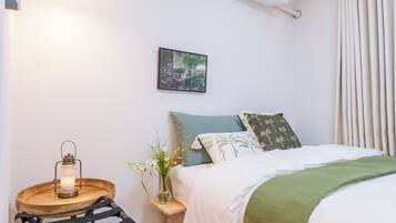 3 室のベッドルーム、アイロン / アイロン台、WiFi、ベッドシーツ