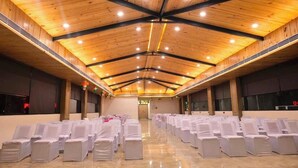 Living area - Hotel Sparrow (Dehradun)
