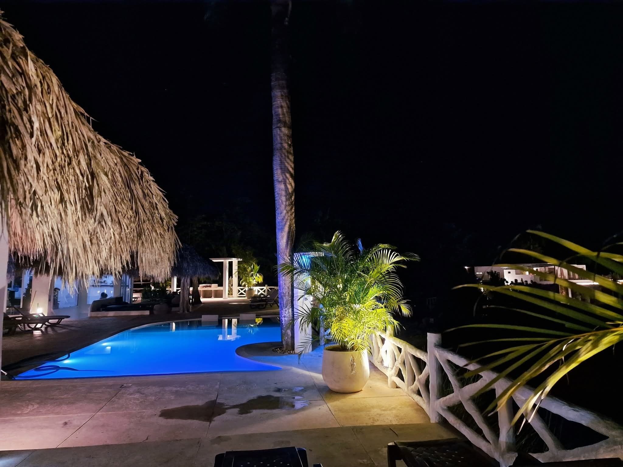 حمام سباحة