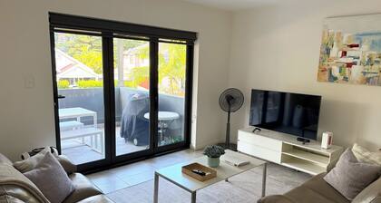 Manly 3 Bedroom Home - Upper Duplex