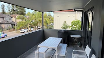 Deluxe Duplex | Terrace/patio