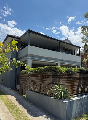 Front of property - Manly 3 Bedroom Home - Upper Duplex (Manly)