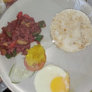 Restaurant - The Perch Hostel (Olongapo)