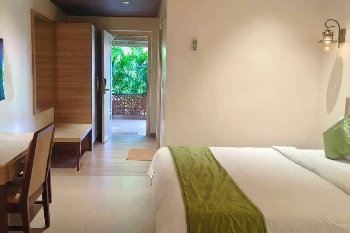 Deluxe Villa, Balcony, Garden View | In-room safe, desk, laptop workspace, free WiFi