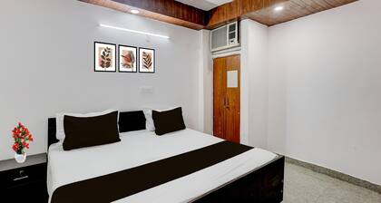 Collection O Sector 18 Noida