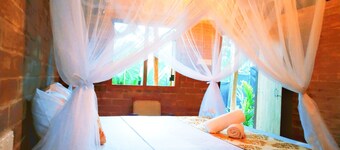 Cozy bedroom cottage in nice hiriketiya Dikwella with AC