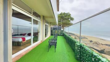 Ground Floor - Sea View Deluxe Room | Terrace/patio