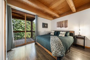 2 bedrooms, free WiFi, bed sheets - Gold Bend 5008 - Newly Remodeled Dog Friendly Northstar Condo, 2 Suites, HOA Access, Near Trails (Truckee)