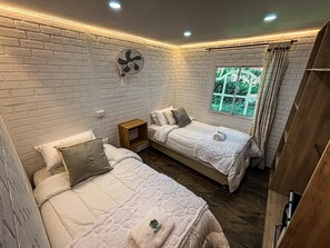 WiFi, bed sheets - Betania Cabins (Santa Marta)