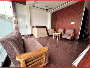 Reception - Hotel Kashika Inn Varanasi  (Varanasi)