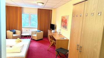 Zimmersafe, individuell dekoriert, individuell eingerichtet