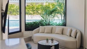 Unclassified image, 5 of 116, button - Oceanfront 10BR Lux Villa • Pool • Full Ocean View (Noord)