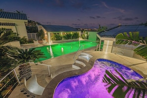 Outdoor pool - Oceanfront 10BR Lux Villa • Pool • Full Ocean View (Noord)