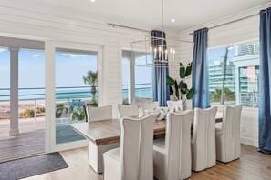 Dining - LUX Family Teddy's Heaven - Beachfront - 6 Seater LSV - Pool-Hottub (Panama City Beach)