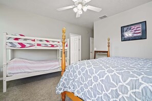 6 chambres, fer et planche à repasser, Wi-Fi, draps fournis