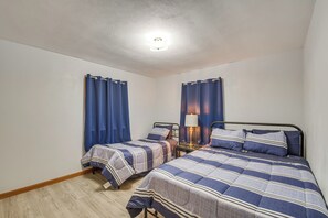 3 dormitorios, tabla de planchar con plancha, Internet y ropa de cama