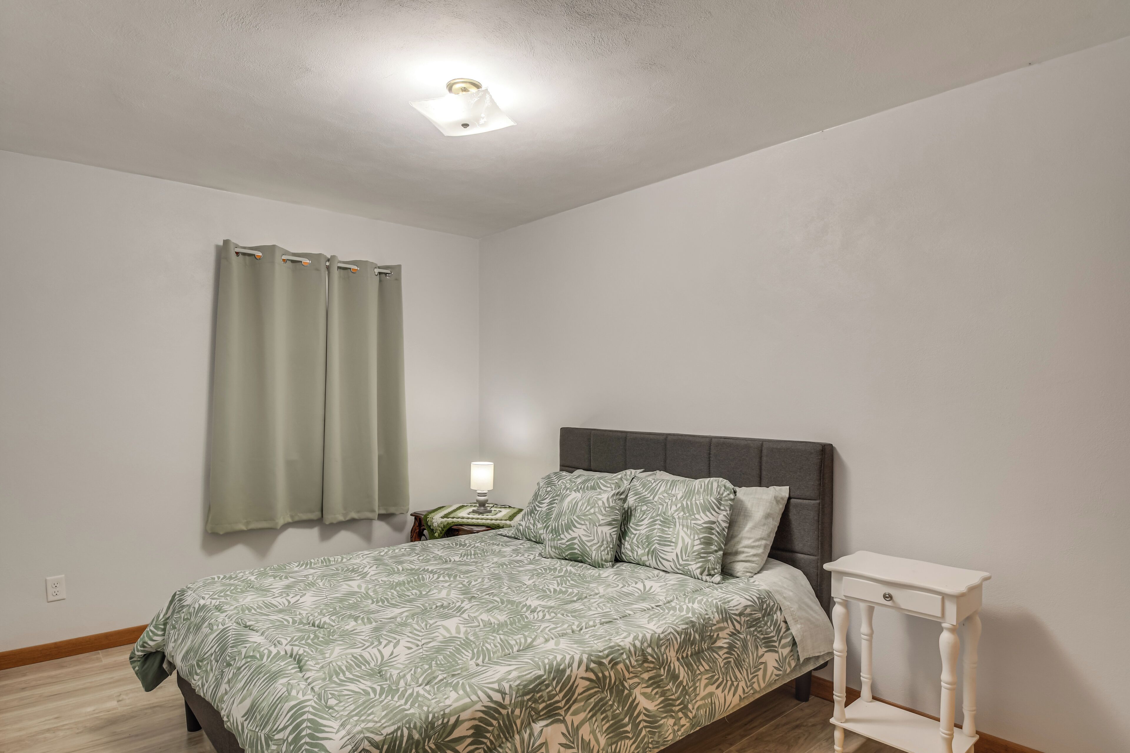 3 chambres, fer et planche à repasser, accès Internet, draps fournis