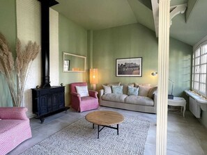 Smart TV, books, stereo, computer monitors