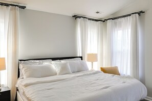 3 Schlafzimmer, Schreibtisch, Bügeleisen/Bügelbrett, Internetzugang